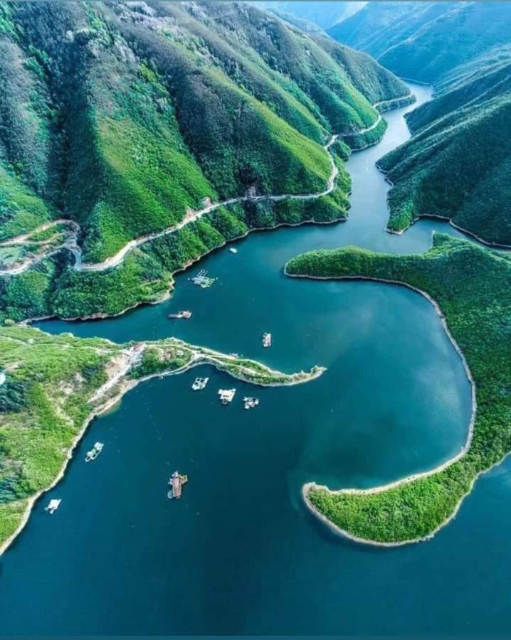 Къща Томови,Стаи За Гости Devin Exterior photo